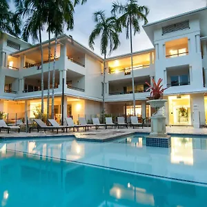 Mandalay Luxury Beachfront Apartahotel Port Douglas